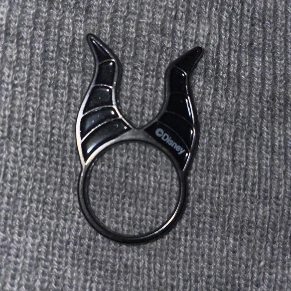 Maleficent Ring Hot Topic - Picture 2 of 2